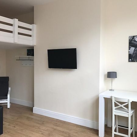 The Trafford Apartment Stockport Bagian luar foto