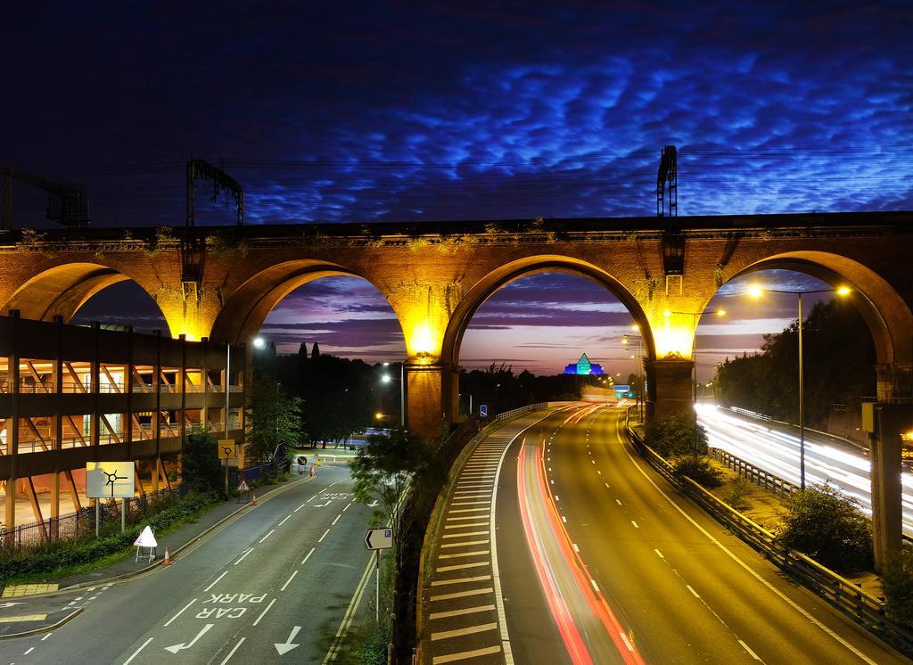The Trafford Apartment Stockport Bagian luar foto