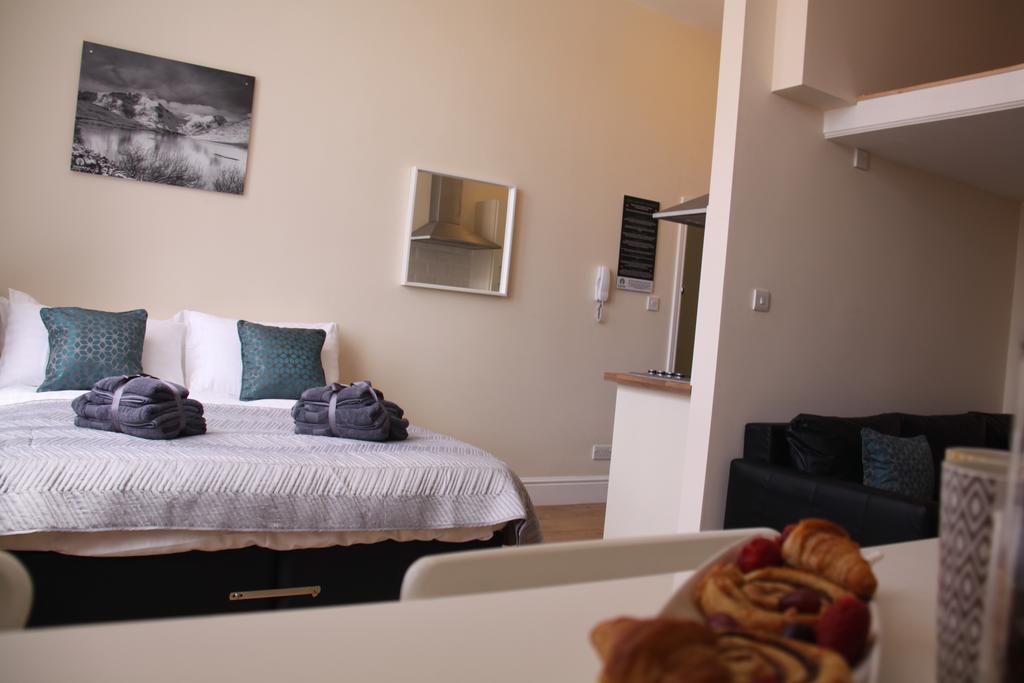 The Trafford Apartment Stockport Bagian luar foto